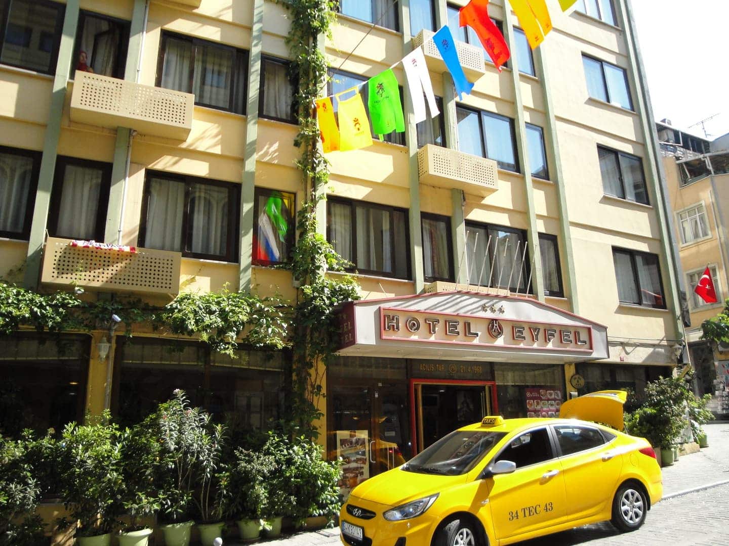 Hotel - Eyfel - Istanbul - studietur - AlfA Travel - facade