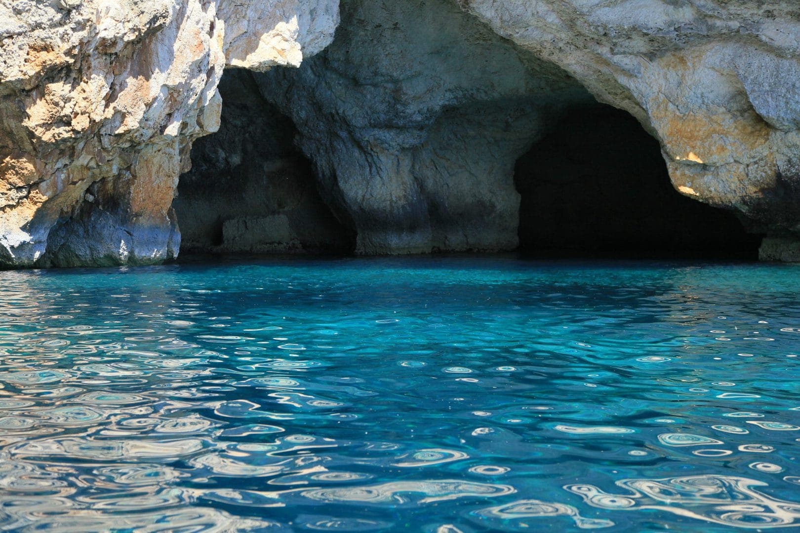 Studierejser-Malta_den blå grotte_studieprogram